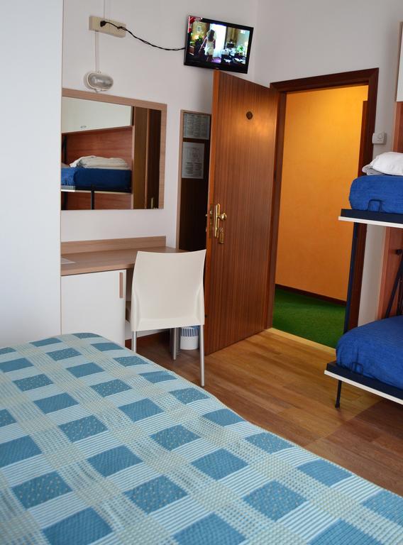 Hotel Midi Lido di Jesolo Kültér fotó