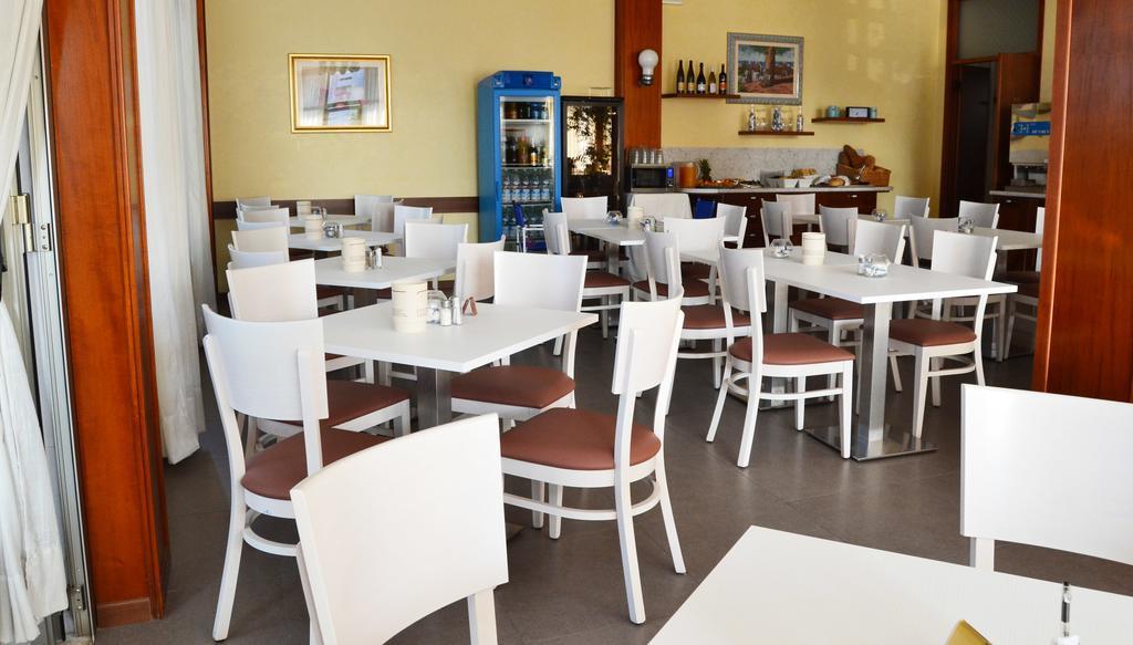 Hotel Midi Lido di Jesolo Kültér fotó
