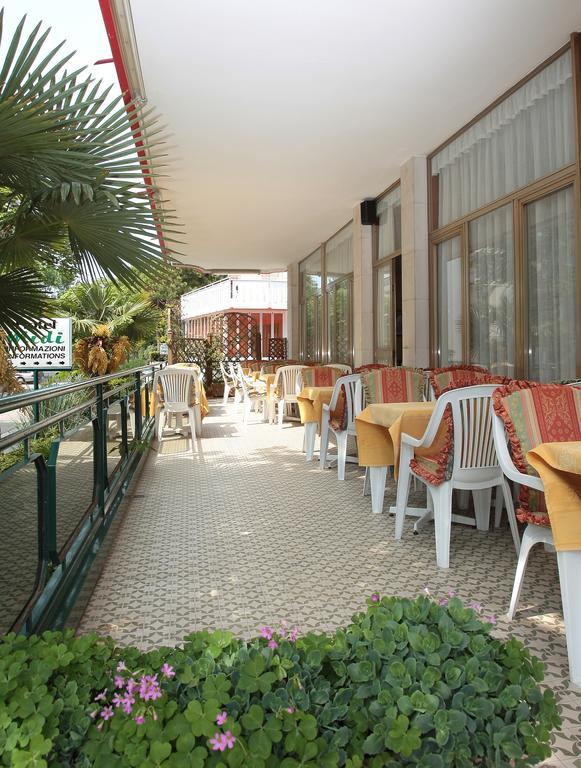 Hotel Midi Lido di Jesolo Kültér fotó