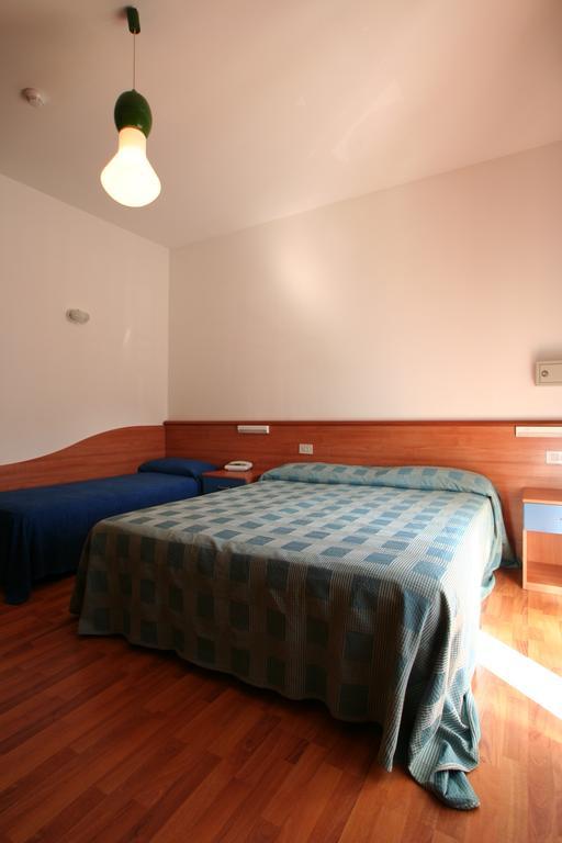 Hotel Midi Lido di Jesolo Kültér fotó